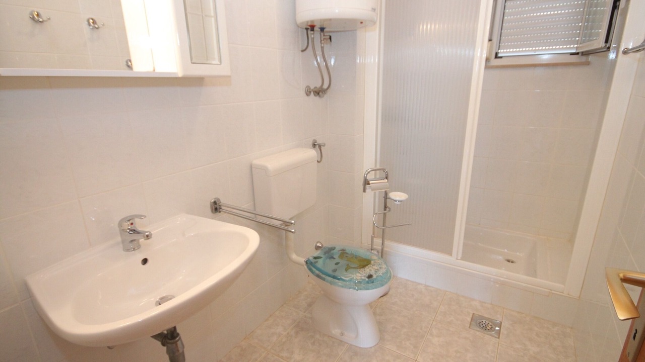 Photo of Bathroom in Preko