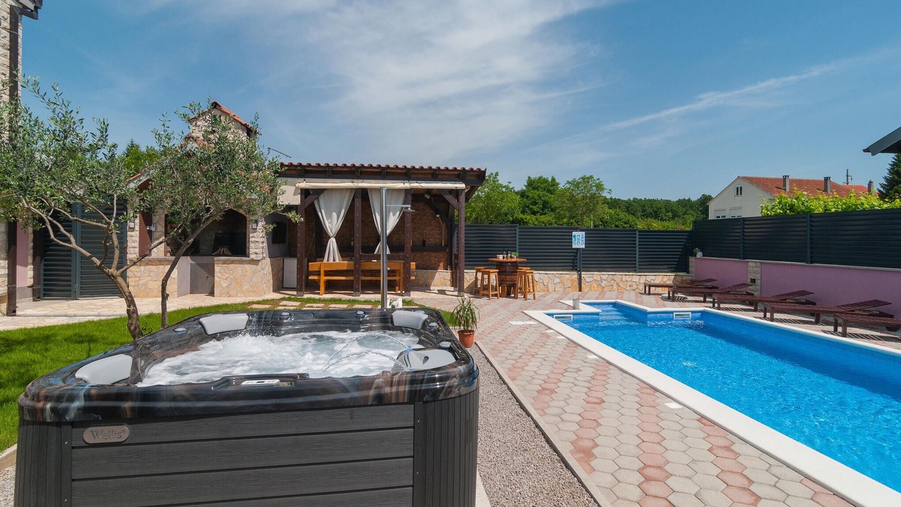 Photo of Outdoor in Hrvace