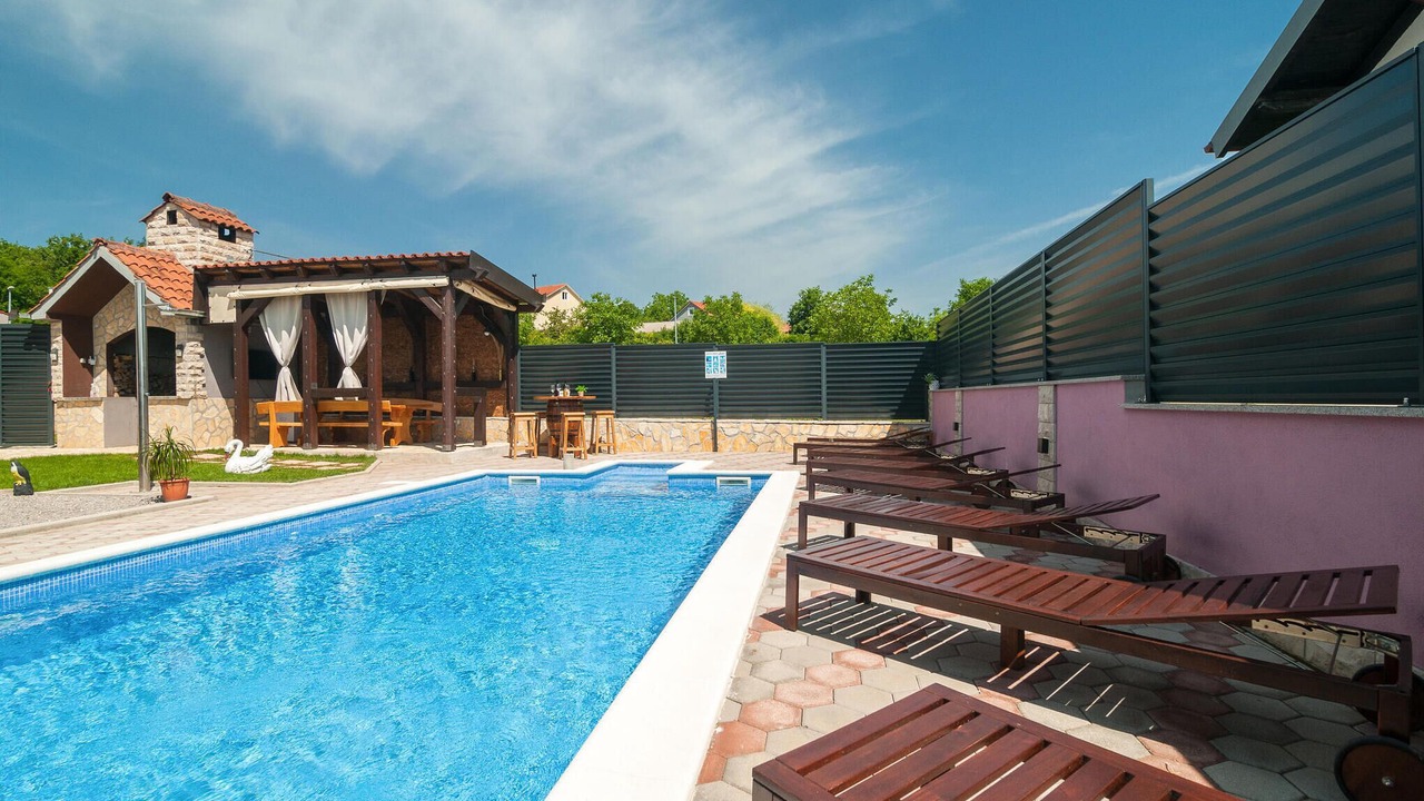 Photo of Outdoor in Hrvace