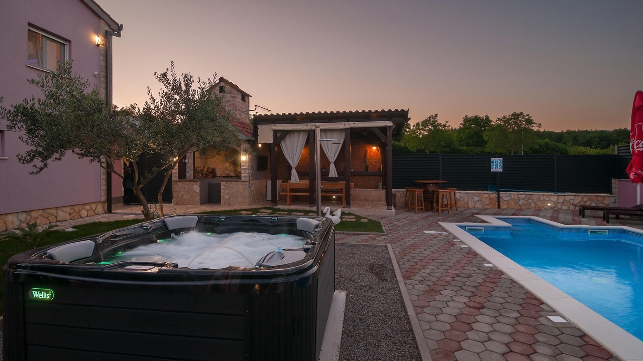 Photo of Outdoor in Hrvace