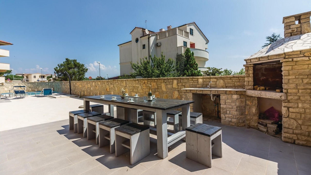 Photo of Outdoor in Liznjan