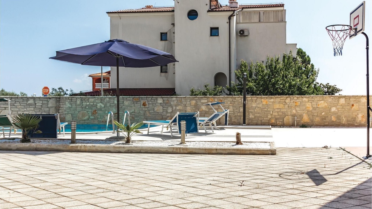 Photo of Outdoor in Liznjan