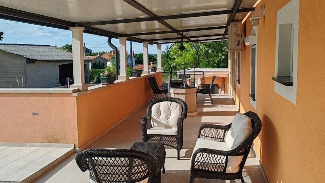 Photo of Patio Balcony in Tinjan