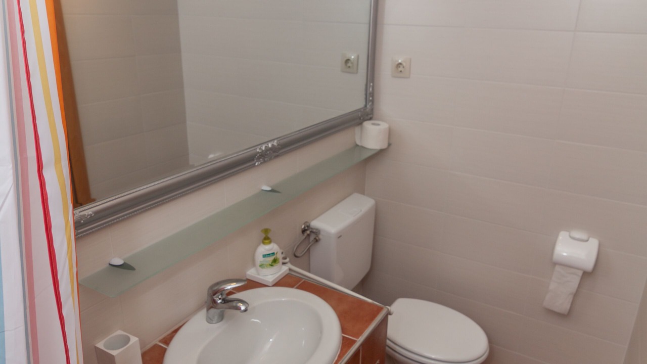 Photo of Bathroom in Popovici