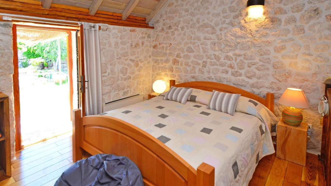 Photo of Bedroom in Seget