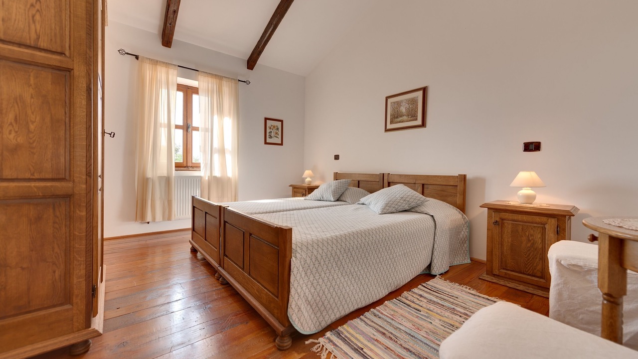Photo of Bedroom in Tinjan