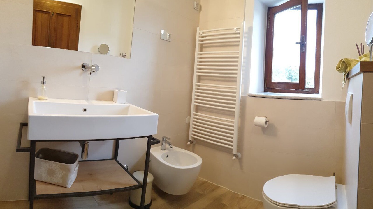 Photo of Bathroom in Tinjan