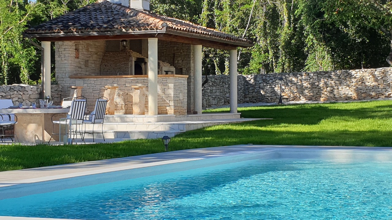 Photo of Outdoor in Tinjan
