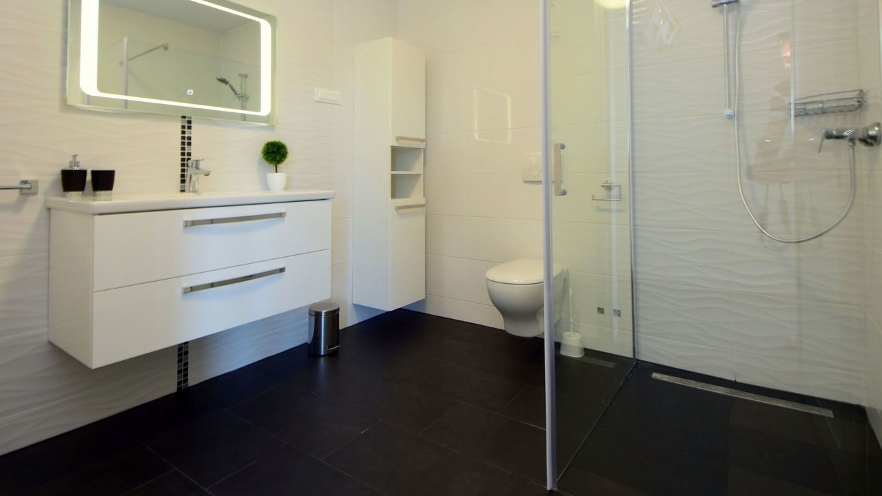 Photo of Bathroom in Tribunj