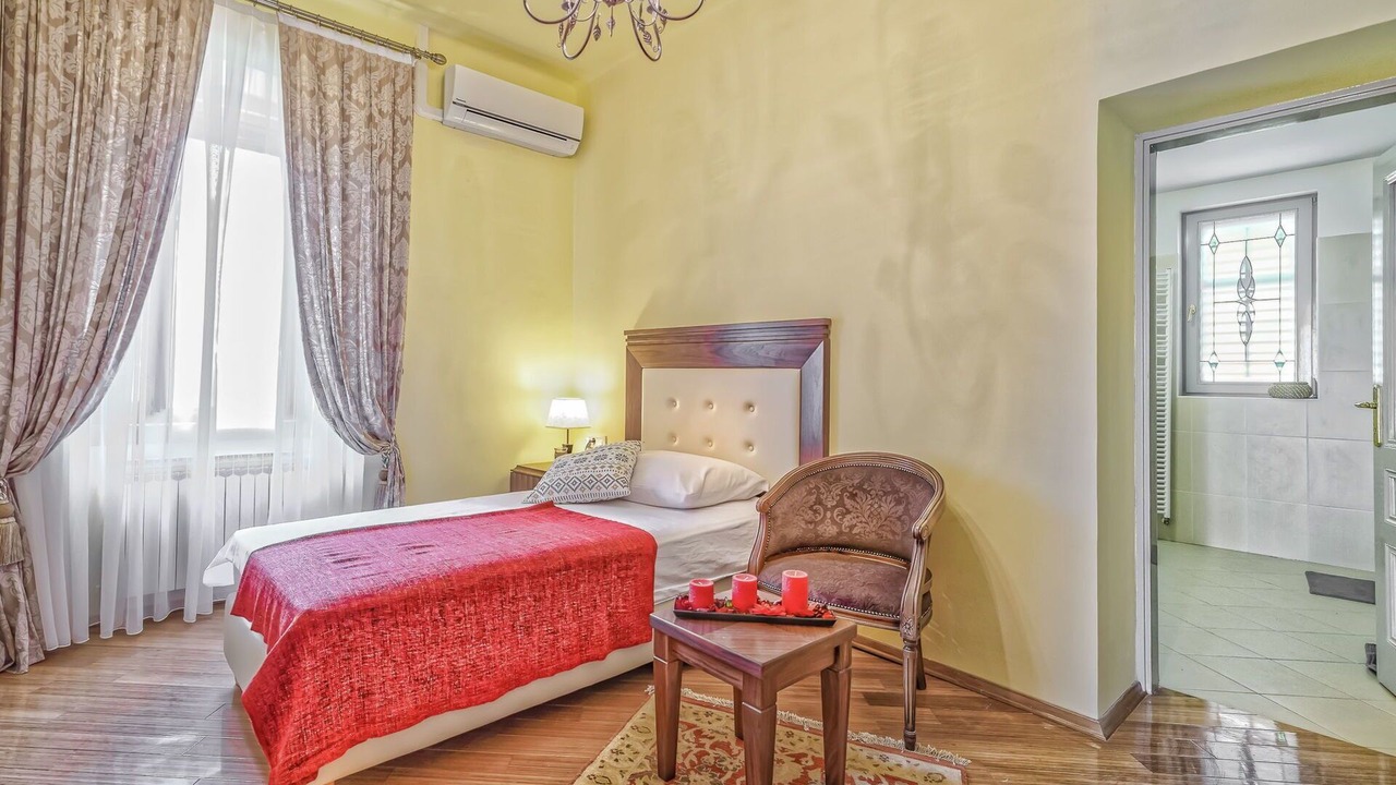 Photo of Bedroom in Obrs