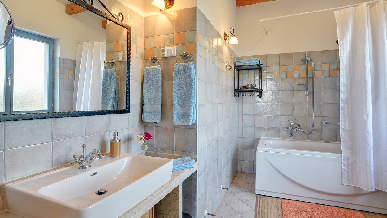 Photo of Bathroom in Marici