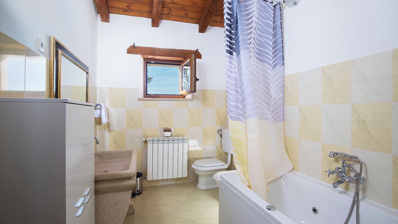 Photo of Bathroom in Pazin