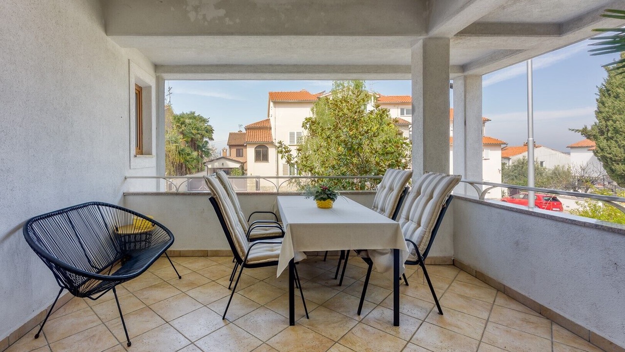 Photo of Outdoor in Spadici