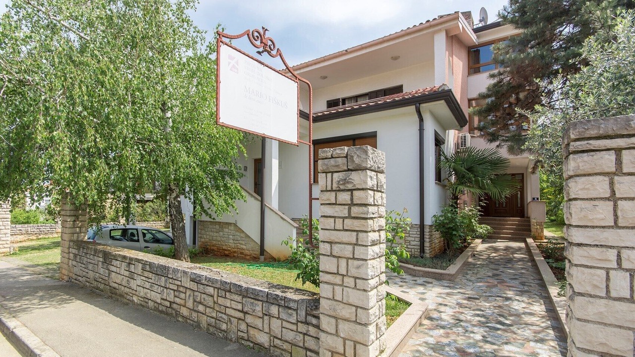 Photo of Outdoor in Spadici