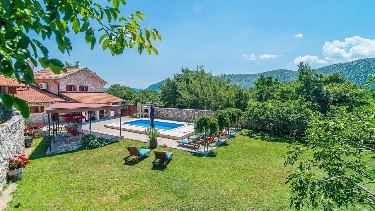 Photo of Outdoor in Drivenik