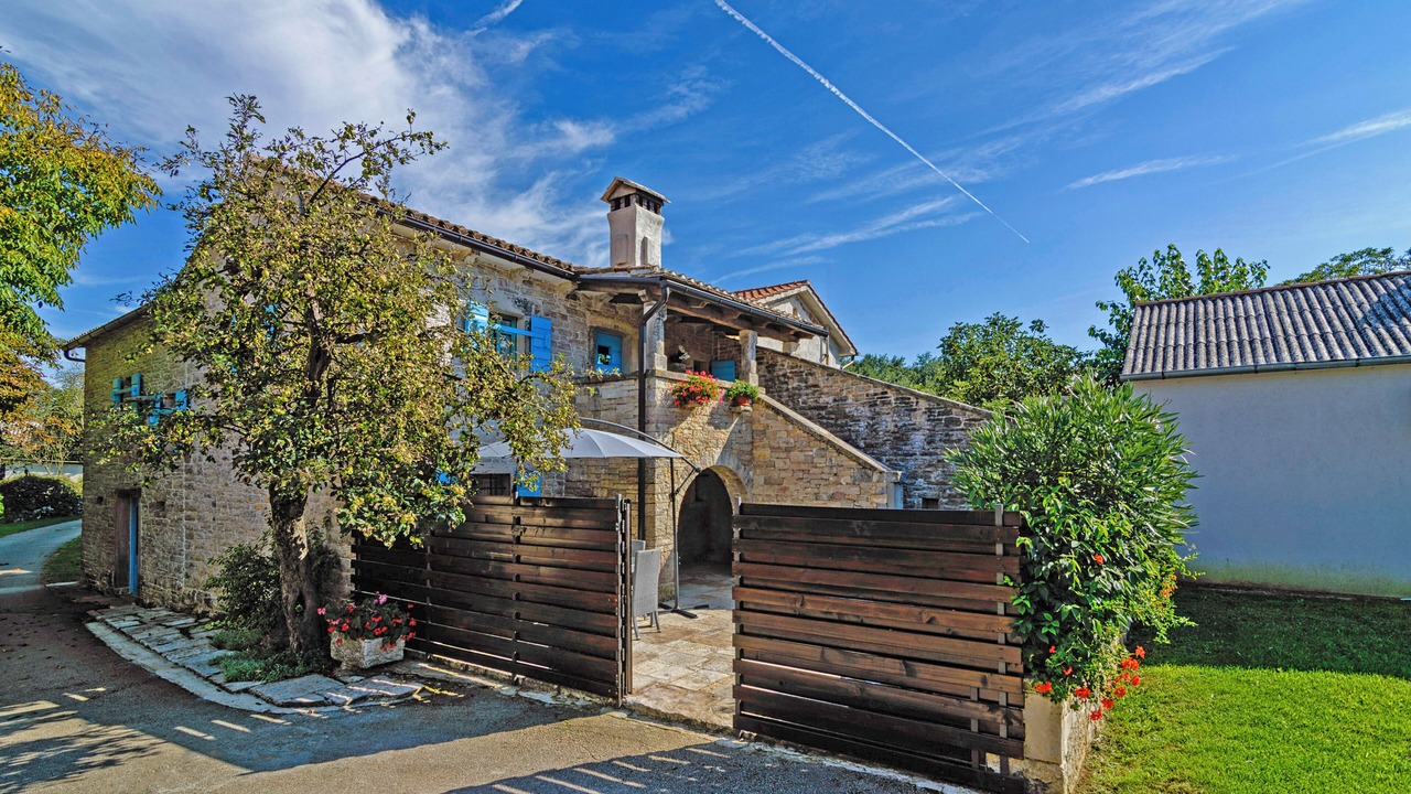 Photo of Outdoor in Heki