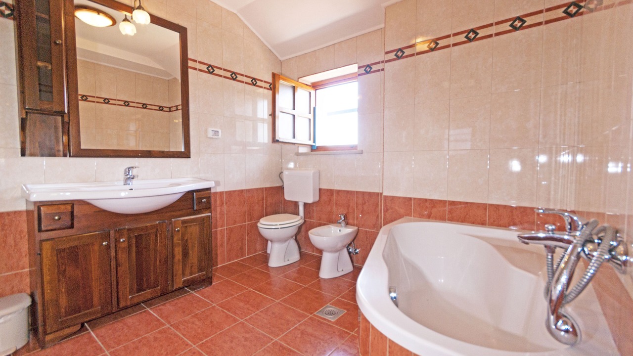 Photo of Bathroom in Foli