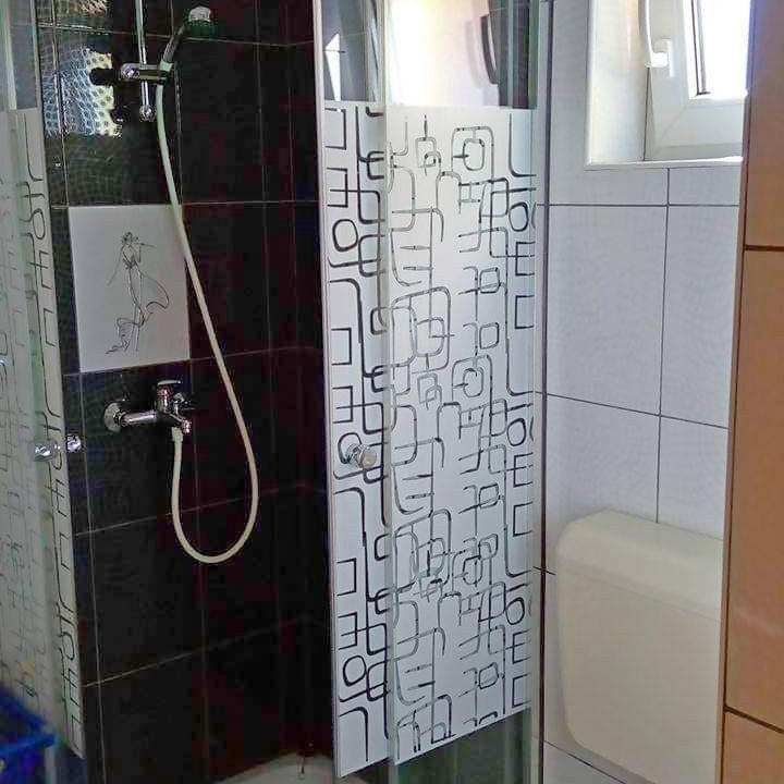 Photo of Bathroom in Petrcane
