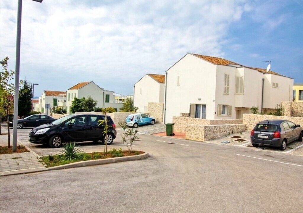 Photo of Outdoor in Petrcane