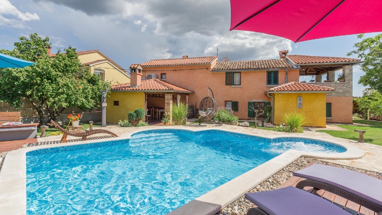 Photo of Outdoor in Cabrunici