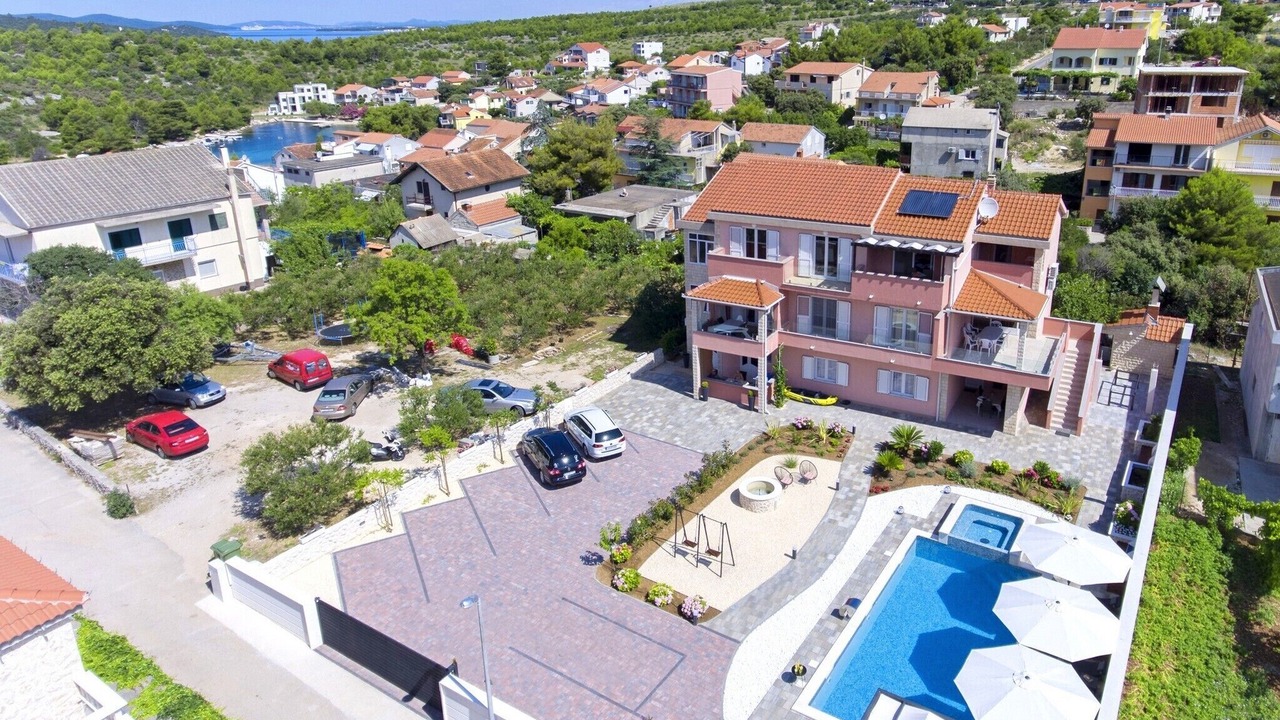 Photo of Outdoor in Grebastica