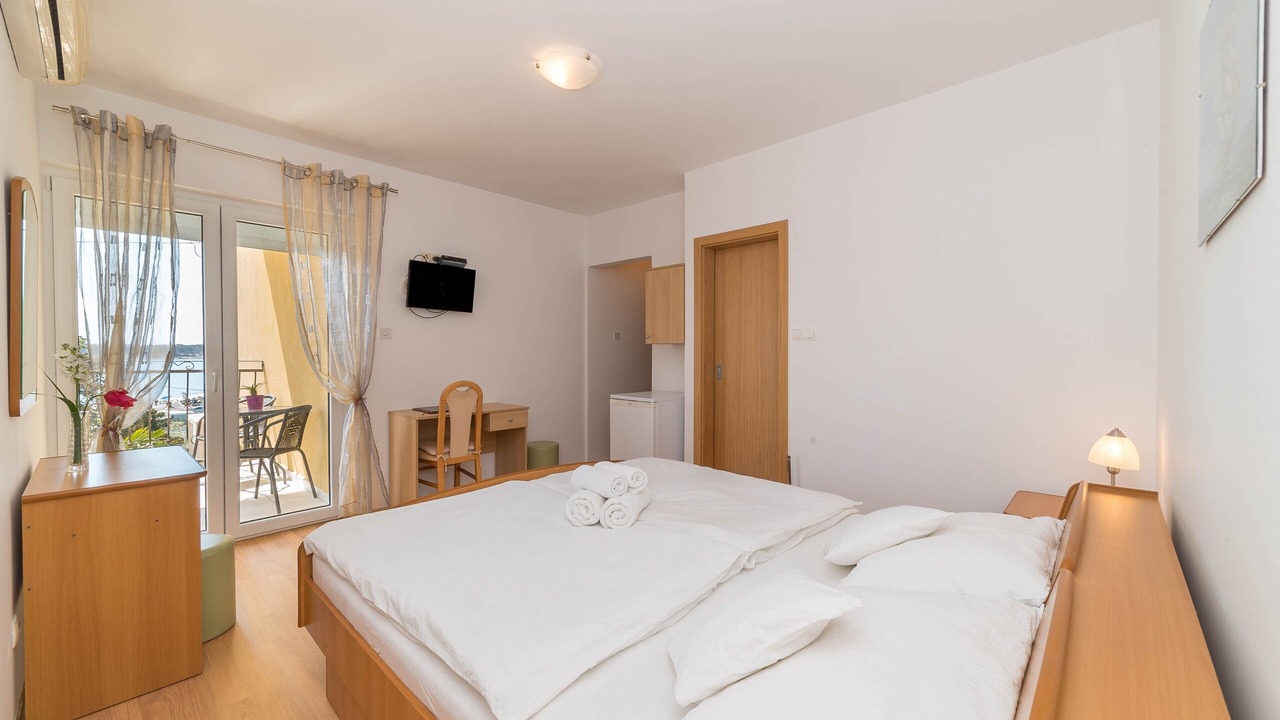 Photo of Bedroom in Banjol