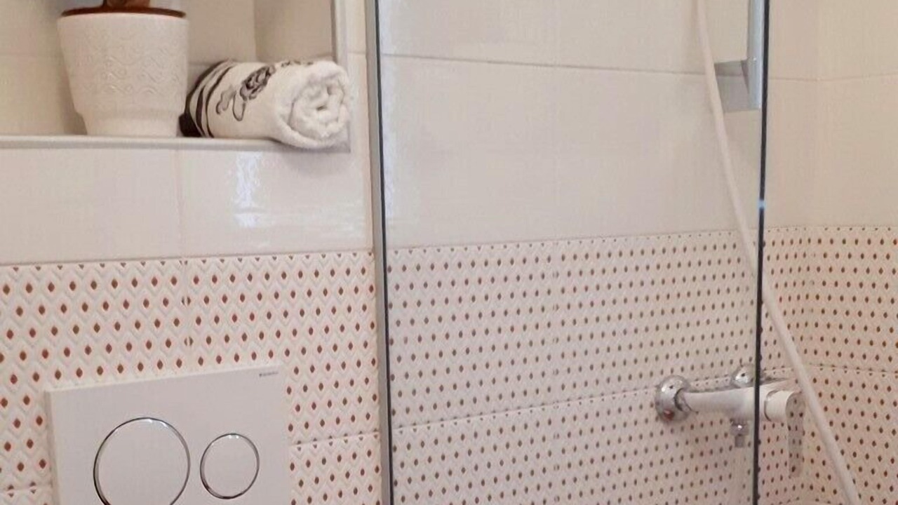 Photo of Bathroom in Petrcane