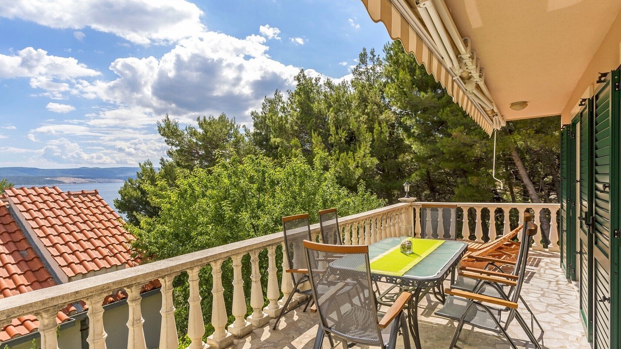 Photo of Outdoor in Medici