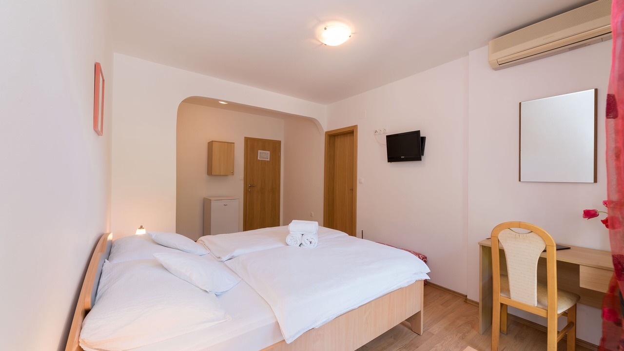 Photo of Bedroom in Banjol