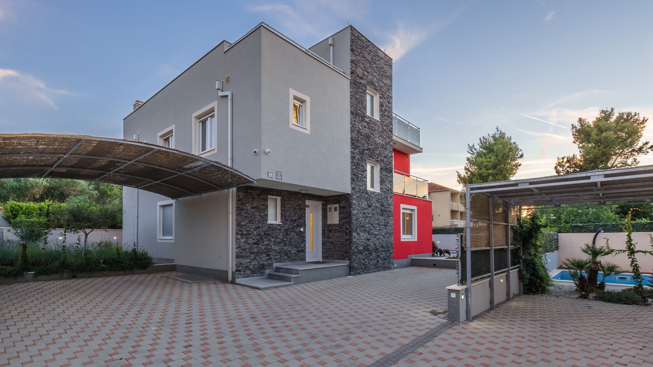Photo of Outdoor in Slatine