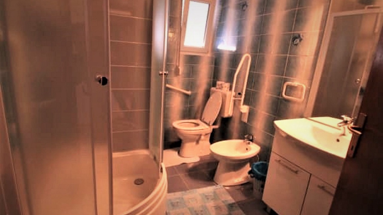 Photo of Bathroom in Palit
