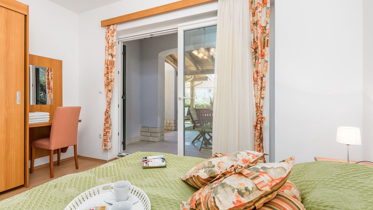 Photo of Bedroom in Banjol