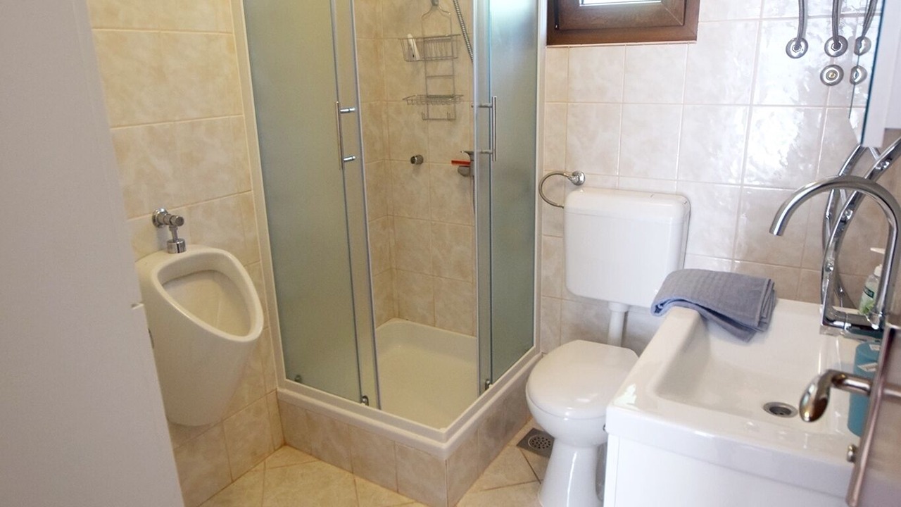 Photo of Bathroom in Seline
