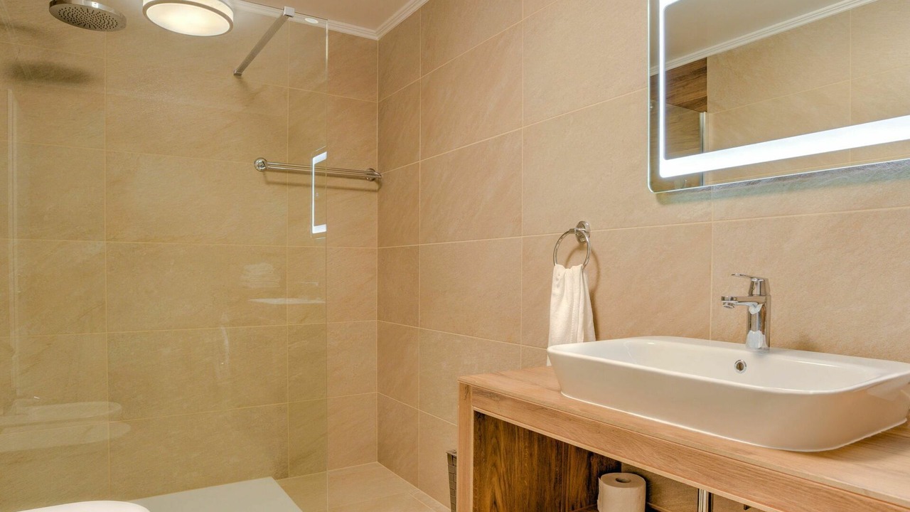 Photo of Bathroom in Pobri