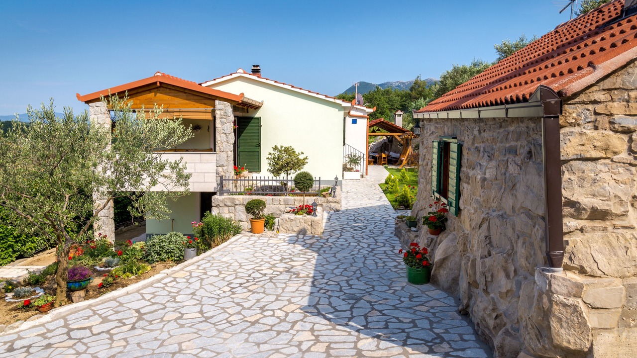 Photo of Outdoor in Zvecanje