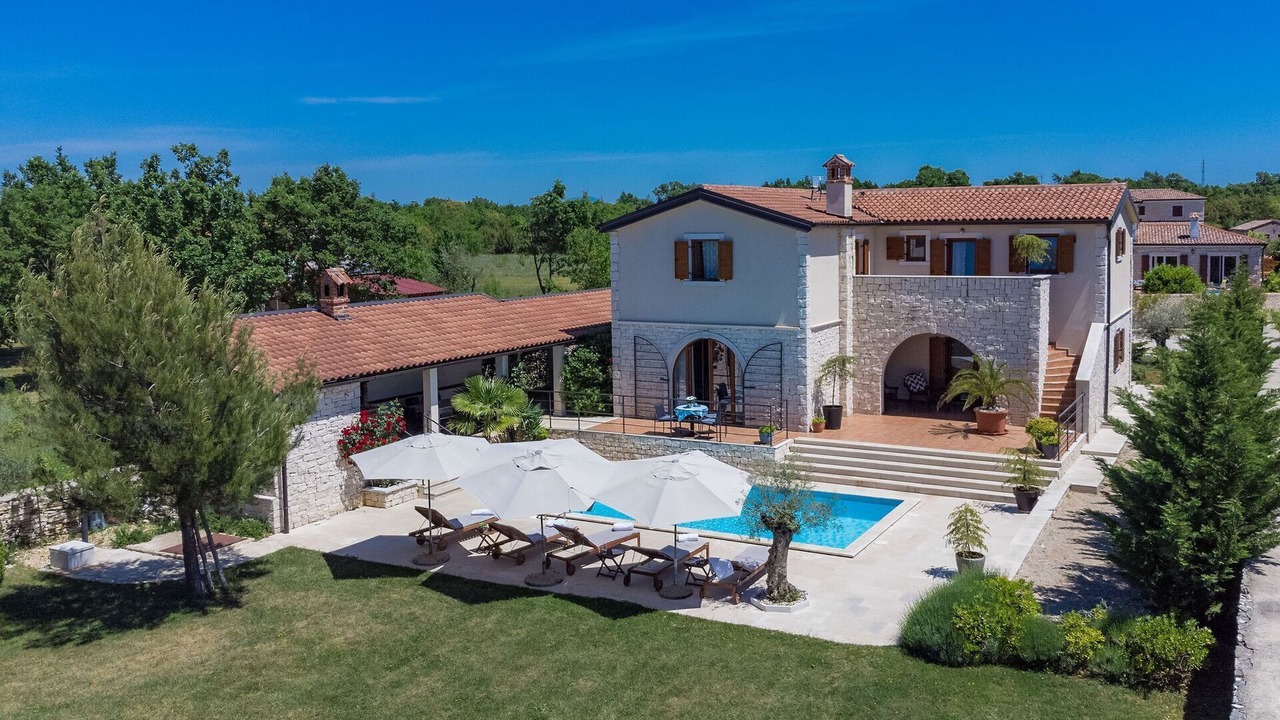Photo of Outdoor in Cabrunici
