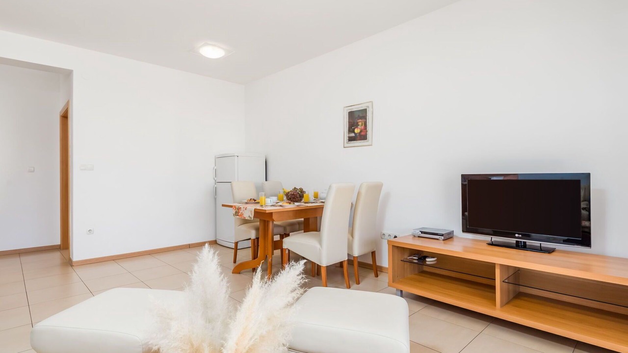 Photo of Bedroom in Banjol