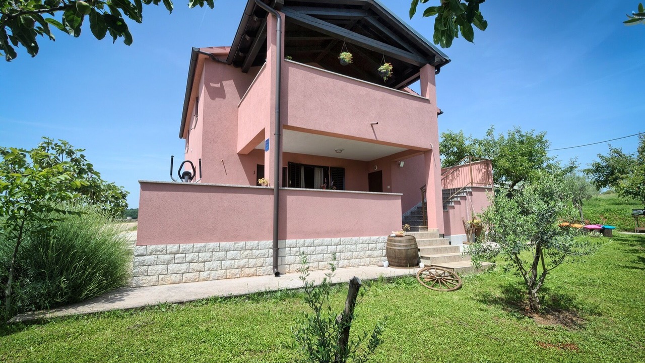 Photo of Outdoor in Zminj