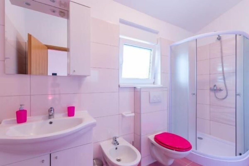 Photo of Bathroom in Jadreski