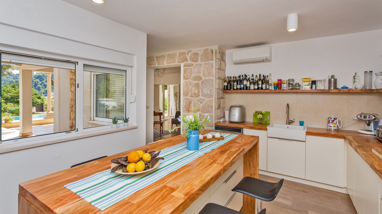 Photo of Kitchen in Sudurad