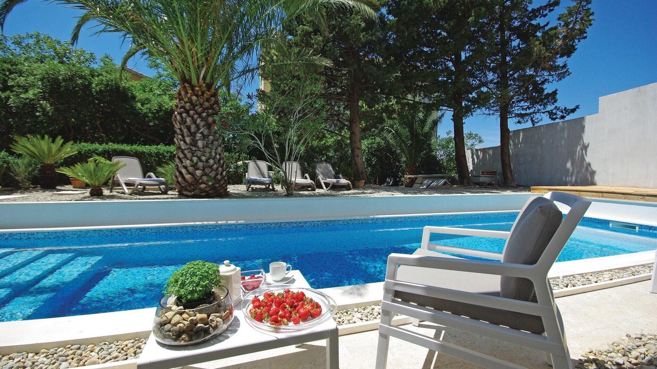 Photo of Patio Balcony in Bidol