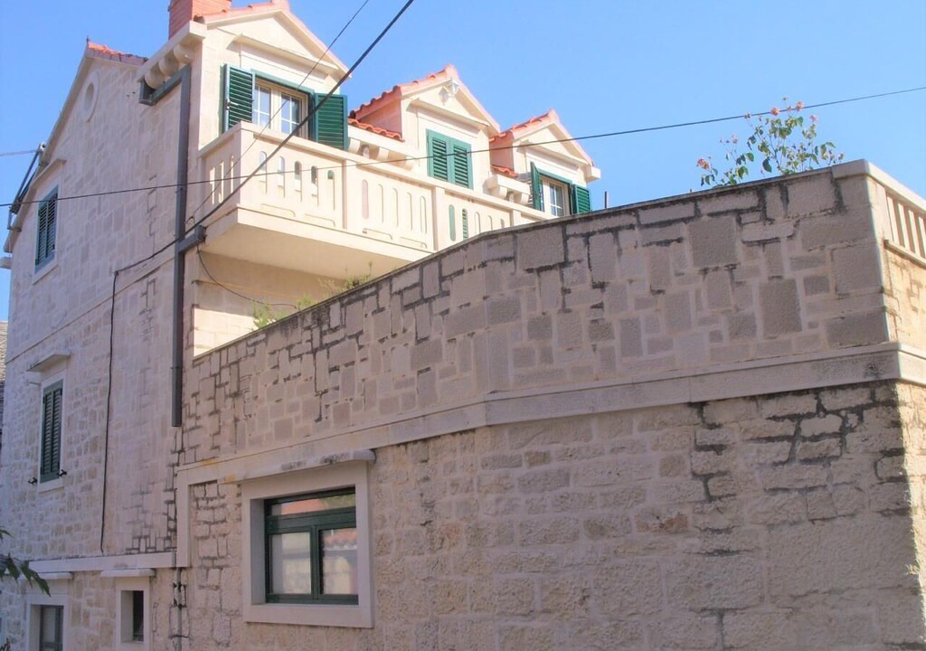 Photo of Buildings in Selca