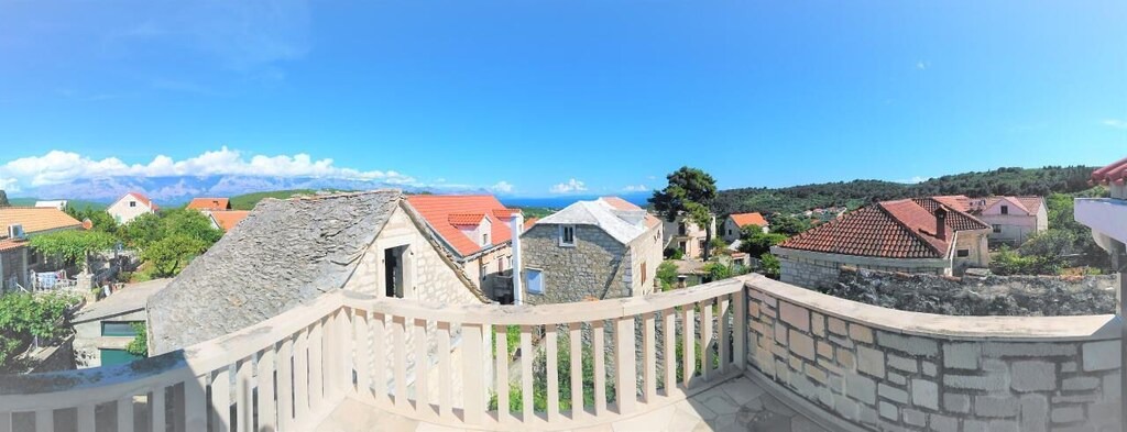 Photo of Buildings in Selca