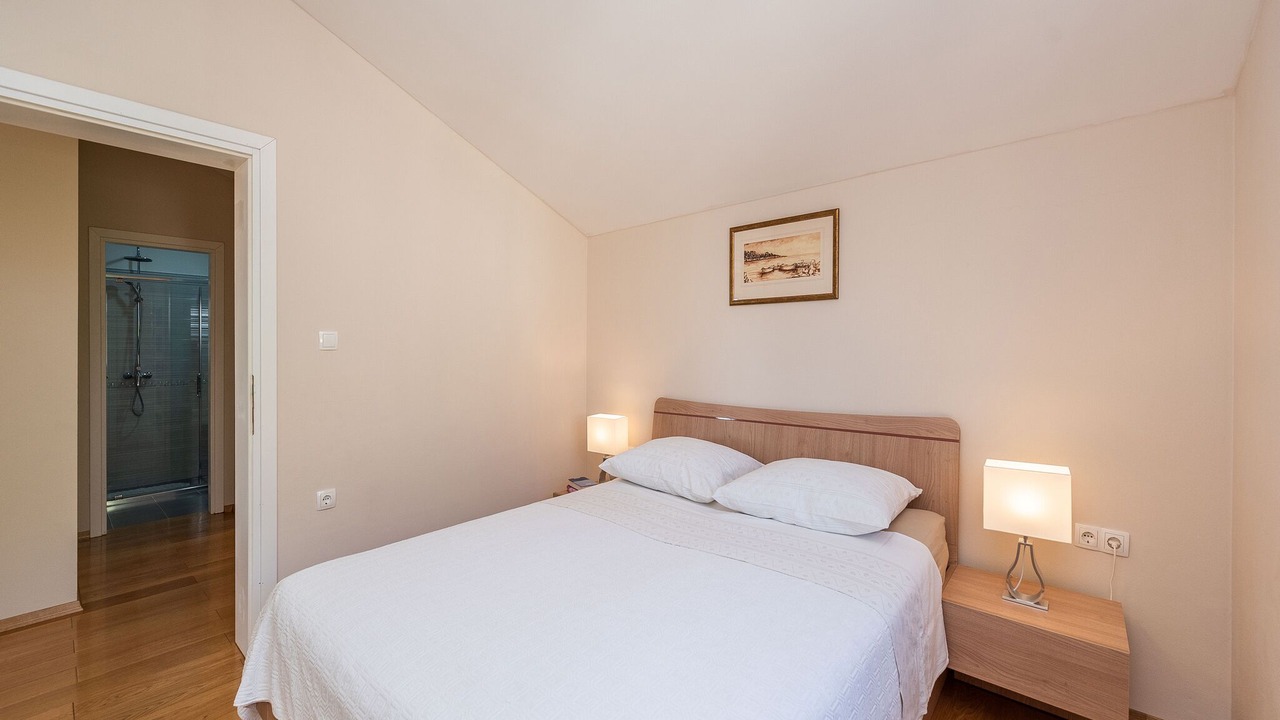 Photo of Bedroom in Petrcane