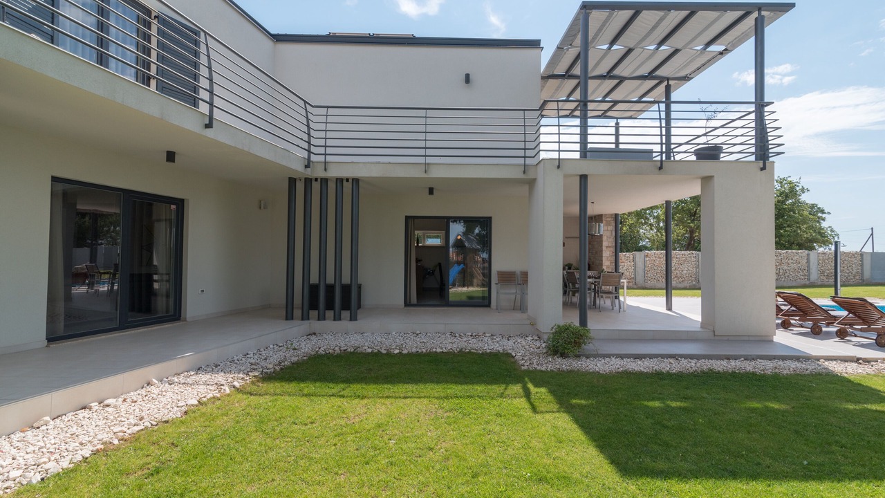 Photo of Patio Balcony in Jursici