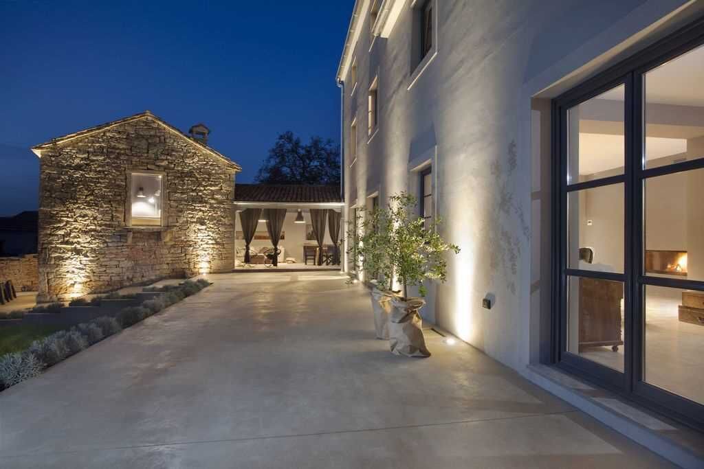 Photo of Outdoor in Tinjan