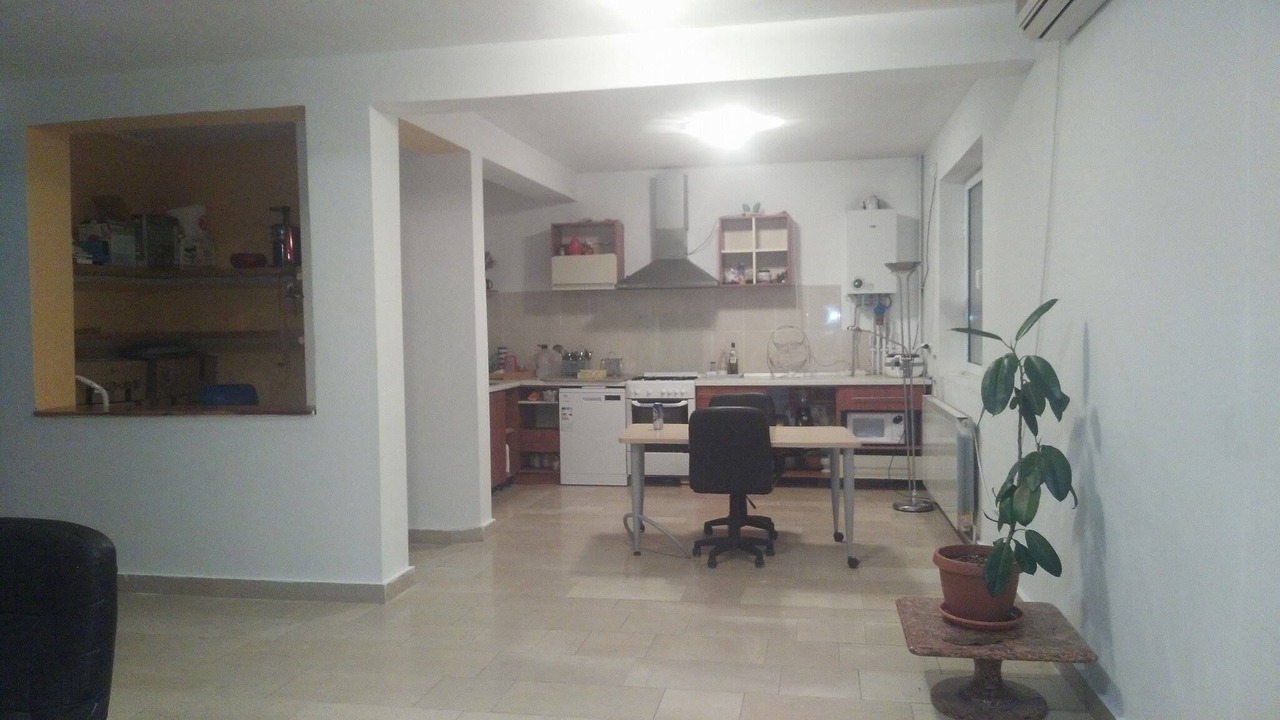 Photo of Kitchen in Crevedia
