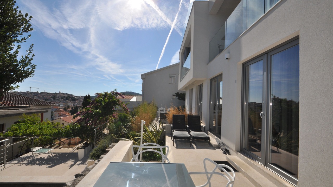 Photo of Outdoor in Cove Murtar