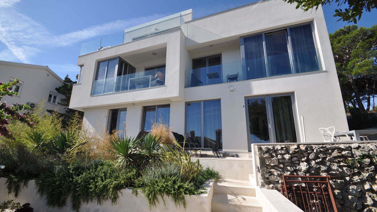 Photo of Outdoor in Cove Murtar