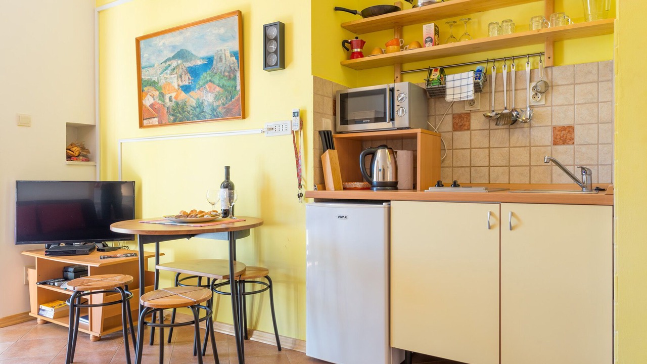 Photo of Kitchen in Pile
